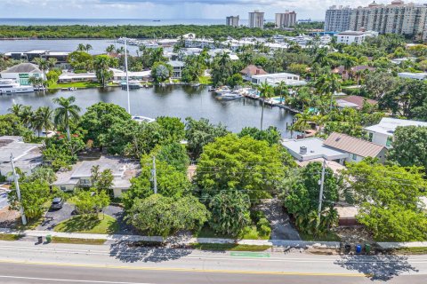 House in Fort Lauderdale, Florida 2 bedrooms, 167.5 sq.m. № 763228 - photo 3