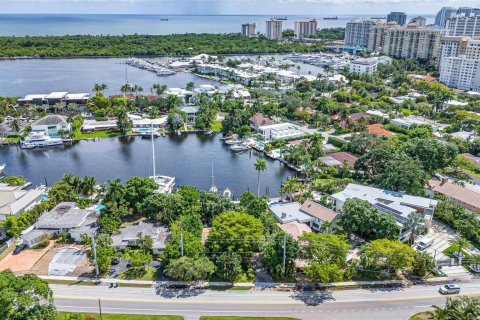 House in Fort Lauderdale, Florida 2 bedrooms, 167.5 sq.m. № 763228 - photo 2