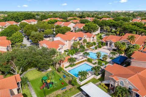 Condo in Miami, Florida, 1 bedroom  № 1365288 - photo 29