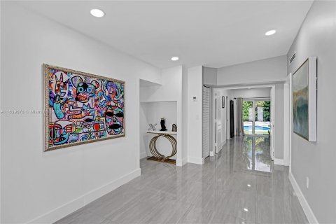 Villa ou maison à vendre à Miami, Floride: 4 chambres, 170.29 m2 № 1315612 - photo 17