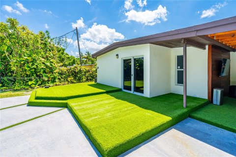 Villa ou maison à vendre à Miami, Floride: 4 chambres, 170.29 m2 № 1315612 - photo 12