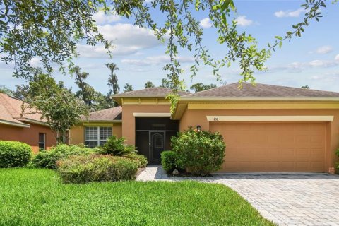 Villa ou maison à vendre à Kissimmee, Floride: 2 chambres, 146.23 m2 № 1317318 - photo 1