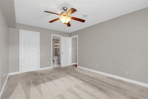 Condo in Orlando, Florida, 2 bedrooms  № 1403356 - photo 17