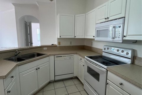 Condominio en venta en Miramar, Florida, 2 dormitorios, 99.22 m2 № 1101455 - foto 2