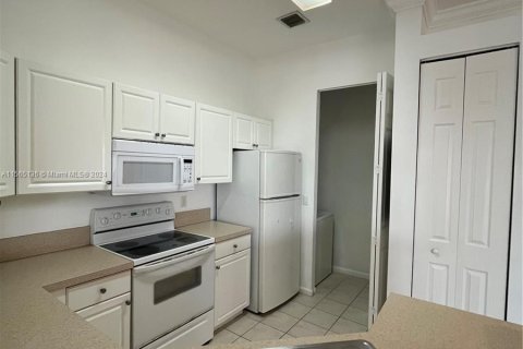 Copropriété à vendre à Miramar, Floride: 2 chambres, 99.22 m2 № 1101455 - photo 3