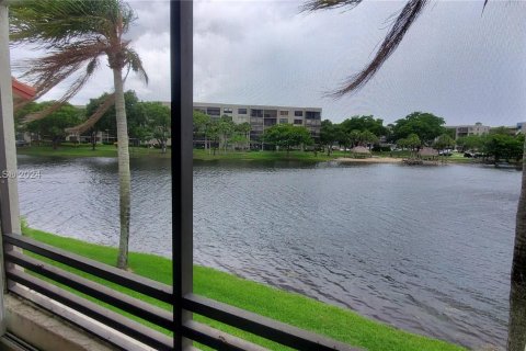 Condominio en alquiler en Pembroke Pines, Florida, 2 dormitorios, 87.33 m2 № 1333717 - foto 25