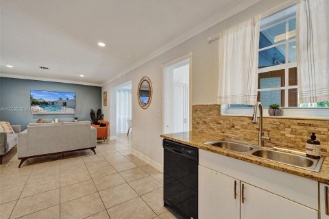 Casa en venta en Oakland Park, Florida, 3 dormitorios, 114.64 m2 № 1101861 - foto 29