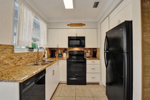 Casa en venta en Oakland Park, Florida, 3 dormitorios, 114.64 m2 № 1101861 - foto 27