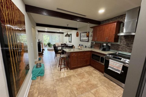 Copropriété à vendre à Miami, Floride: 2 chambres, 82.31 m2 № 1101860 - photo 3