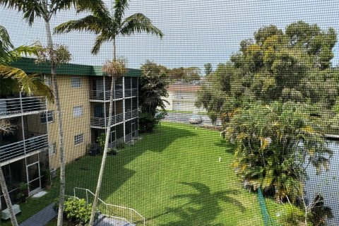 Copropriété à vendre à Miami, Floride: 2 chambres, 82.31 m2 № 1101860 - photo 17