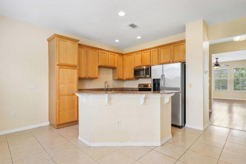 Townhouse in Brandon, Florida 3 bedrooms, 185.34 sq.m. № 1366247 - photo 10