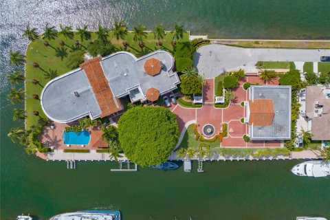 Villa ou maison à vendre à Fort Lauderdale, Floride: 6 chambres, 854.89 m2 № 989353 - photo 1