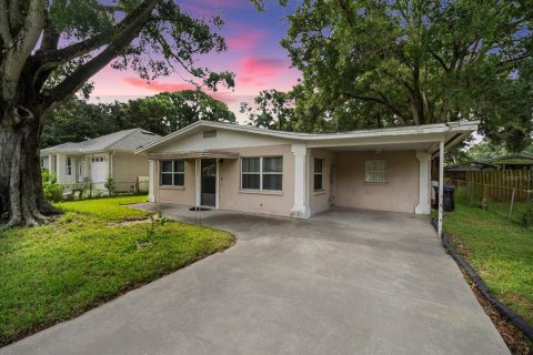 Casa en venta en Tampa, Florida, 3 dormitorios, 124.12 m2 № 1368012 - foto 1