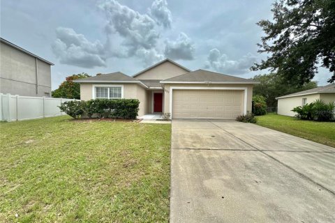 Villa ou maison à vendre à Kissimmee, Floride: 3 chambres, 155.33 m2 № 1273183 - photo 2