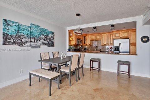 Condominio en venta en Sunny Isles Beach, Florida, 1 dormitorio, 93.37 m2 № 923265 - foto 12