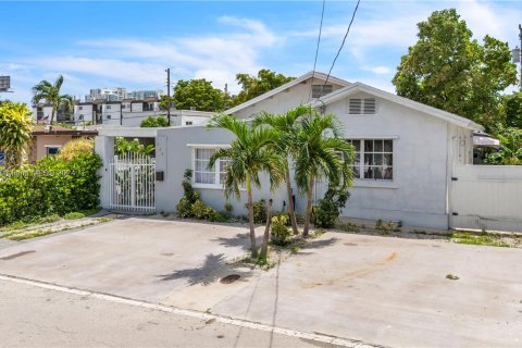 Villa ou maison à vendre à Miami, Floride: 3 chambres, 137.59 m2 № 1367464 - photo 21