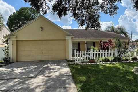 House in Tampa, Florida 3 bedrooms, 152.64 sq.m. № 1369599 - photo 28