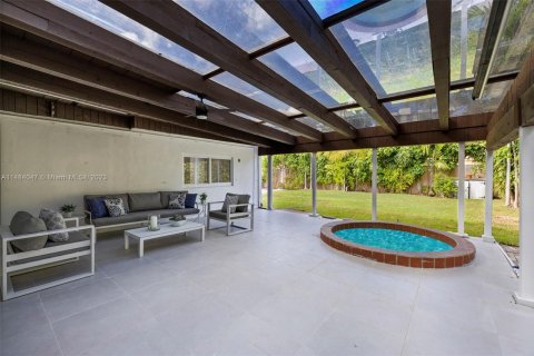 Villa ou maison à vendre à North Miami, Floride: 3 chambres, 154.59 m2 № 834866 - photo 18