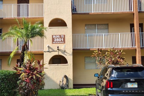 Copropriété à vendre à Sunrise, Floride: 2 chambres, 78.97 m2 № 726620 - photo 2