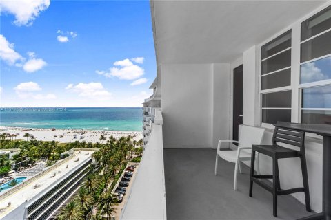 Condominio en alquiler en Miami Beach, Florida, 1 dormitorio, 51.1 m2 № 21745 - foto 12