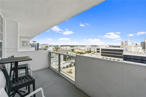 Condominio en alquiler en Miami Beach, Florida, 1 dormitorio, 51.1 m2 № 21745 - foto 14