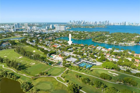 Villa ou maison à vendre à Miami Beach, Floride: 3 chambres, 260.03 m2 № 689601 - photo 8