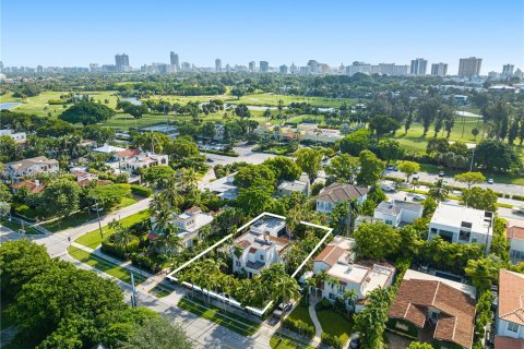 Villa ou maison à vendre à Miami Beach, Floride: 3 chambres, 260.03 m2 № 689601 - photo 5