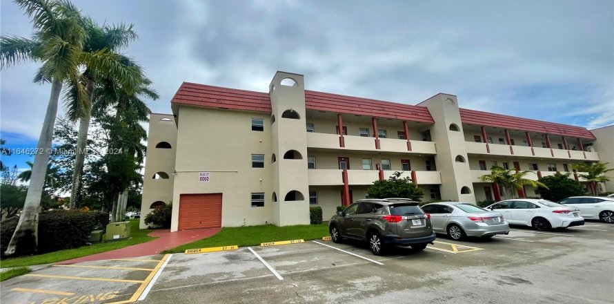 Condominio en Sunrise, Florida, 1 dormitorio  № 1329207