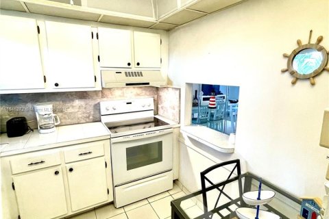 Condo in Sunrise, Florida, 1 bedroom  № 1329207 - photo 23