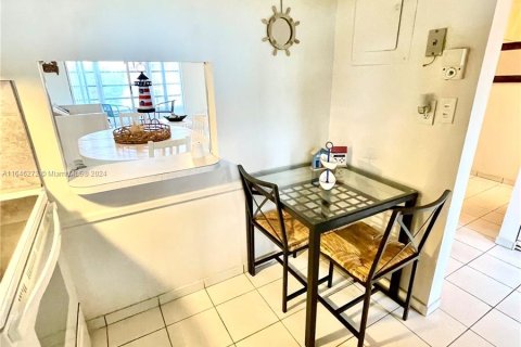 Condo in Sunrise, Florida, 1 bedroom  № 1329207 - photo 28