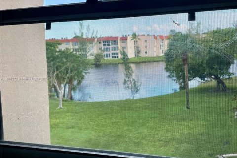 Condo in Sunrise, Florida, 1 bedroom  № 1329207 - photo 19