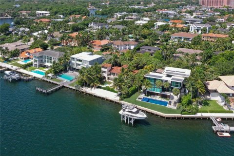 Villa ou maison à vendre à Coral Gables, Floride: 4 chambres, 386.85 m2 № 1329894 - photo 27