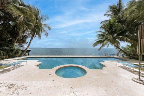 Villa ou maison à vendre à Coral Gables, Floride: 4 chambres, 386.85 m2 № 1329894 - photo 3