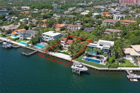 Villa ou maison à vendre à Coral Gables, Floride: 4 chambres, 386.85 m2 № 1329894 - photo 28