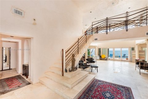 Villa ou maison à vendre à Coral Gables, Floride: 4 chambres, 386.85 m2 № 1329894 - photo 7