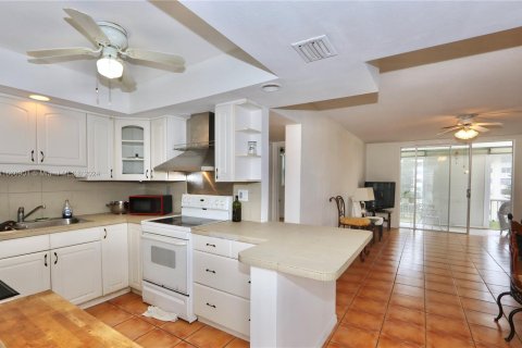 Copropriété à vendre à Aventura, Floride: 2 chambres, 100.61 m2 № 1367343 - photo 3