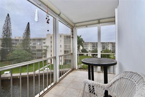 Copropriété à vendre à Aventura, Floride: 2 chambres, 100.61 m2 № 1367343 - photo 9