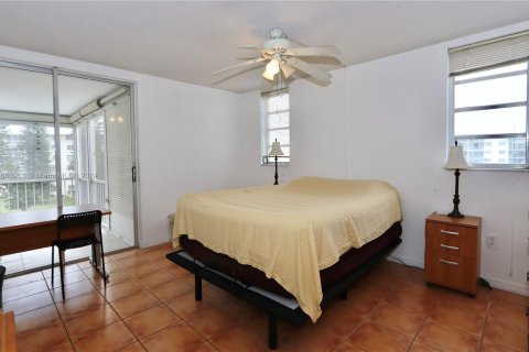 Condo in Aventura, Florida, 2 bedrooms  № 1367343 - photo 16