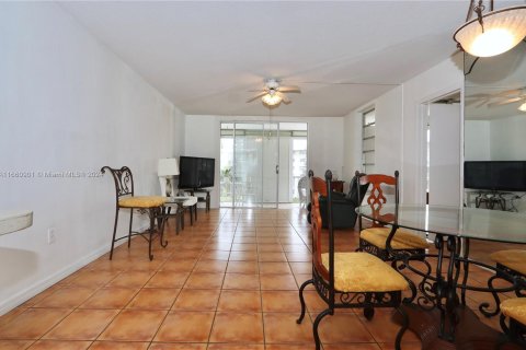 Copropriété à vendre à Aventura, Floride: 2 chambres, 100.61 m2 № 1367343 - photo 7