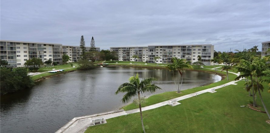 Condominio en Aventura, Florida, 2 dormitorios  № 1367343