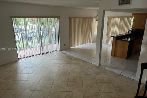 Copropriété à louer à Davie, Floride: 2 chambres, 111.48 m2 № 1367385 - photo 2