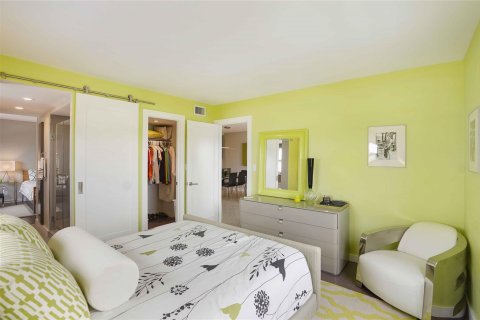 Condo in Fort Lauderdale, Florida, 2 bedrooms  № 977045 - photo 20