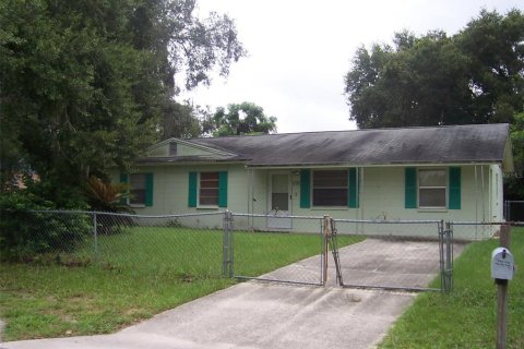 House in Zephyrhills, Florida 3 bedrooms, 110.55 sq.m. № 1366622 - photo 2