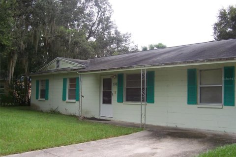 House in Zephyrhills, Florida 3 bedrooms, 110.55 sq.m. № 1366622 - photo 3