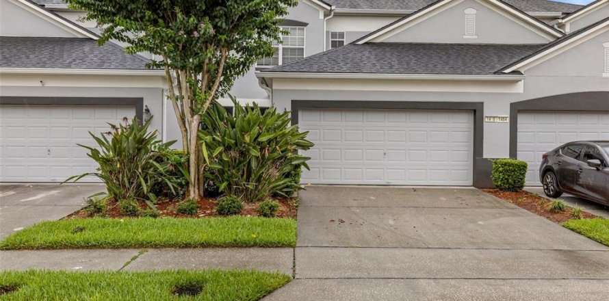 Townhouse in Orlando, Florida 3 bedrooms, 189.15 sq.m. № 1297403