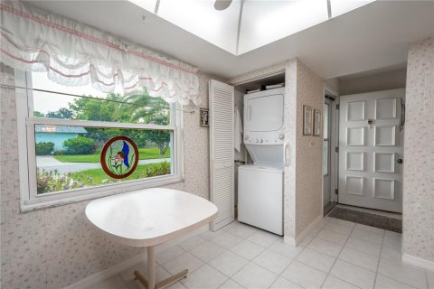 Copropriété à vendre à New Port Richey, Floride: 2 chambres, 119.66 m2 № 1320135 - photo 7