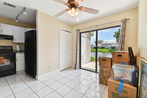 Townhouse in Tampa, Florida 2 bedrooms, 108.14 sq.m. № 1257309 - photo 9