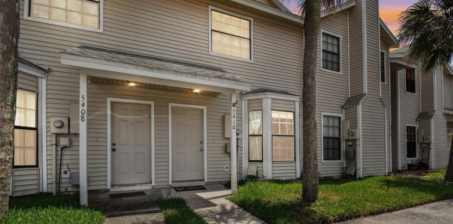 Townhouse in Tampa, Florida 2 bedrooms, 108.14 sq.m. № 1257309