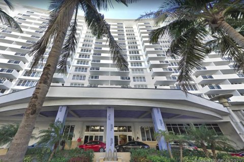 Condominio en venta en Miami Beach, Florida, 2 dormitorios, 110.55 m2 № 955 - foto 2