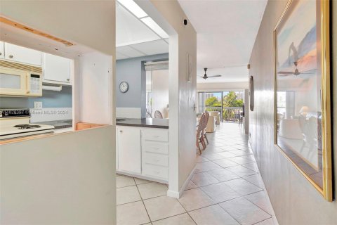 Copropriété à vendre à Hallandale Beach, Floride: 1 chambre, 65.03 m2 № 1288875 - photo 12